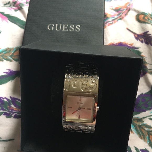 🔻PRICE DROP🔻‼️ Authentic Guess Watch - Picture 7 of 8